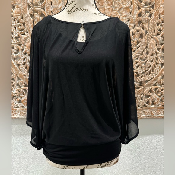 Jennifer Lopez Tops - Jennifer Lopez Black, Loose Fit w/ Built in Tank- size S